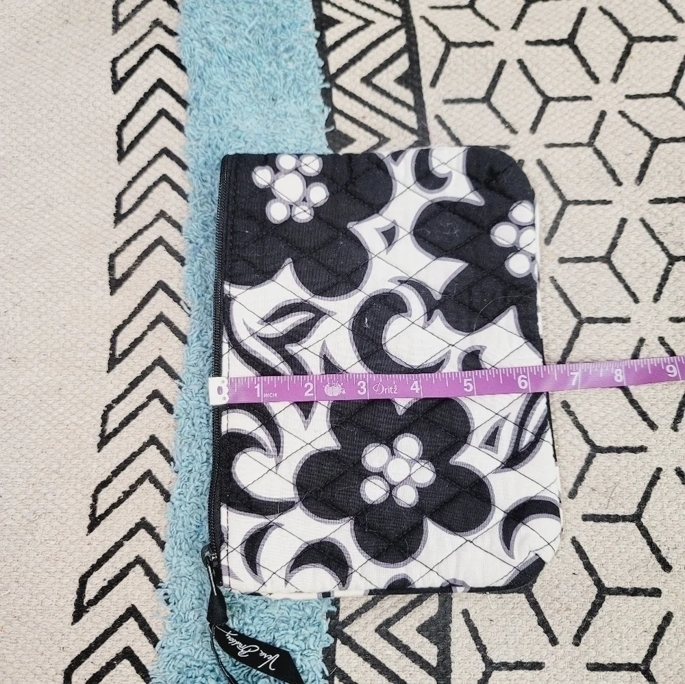 VERA BRADLEY BLACK & WHITE FLORAL POUCH
